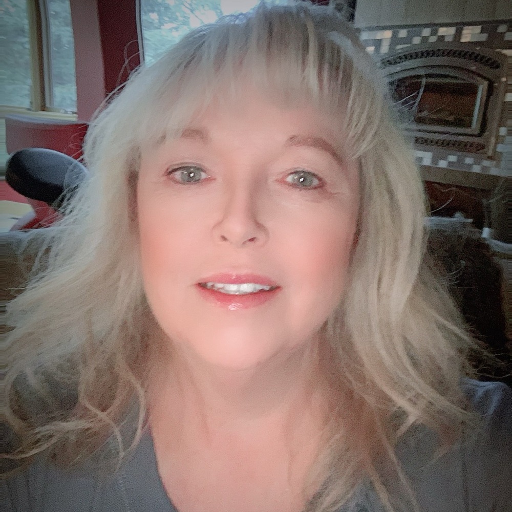 Meet your Posher, Debbie